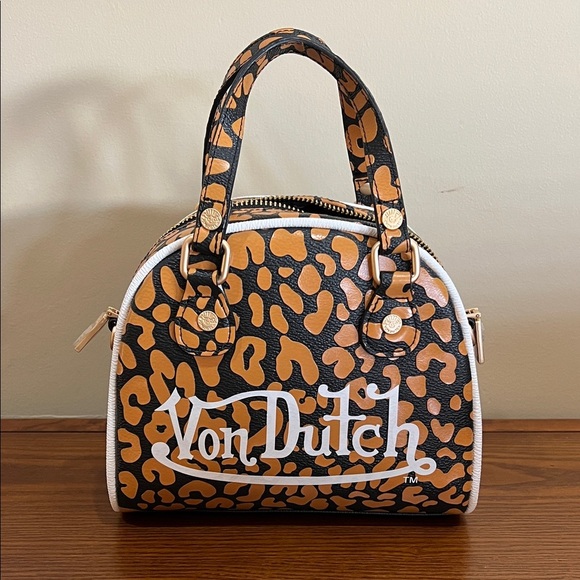 Von Dutch | Cheetah Bowling Bag w/ Matching Crossbody Strap - Picture 3 of 14